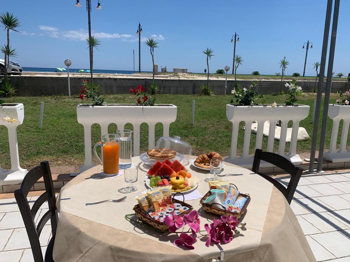 Hotel Rivabella Davoli Dış mekan fotoğraf