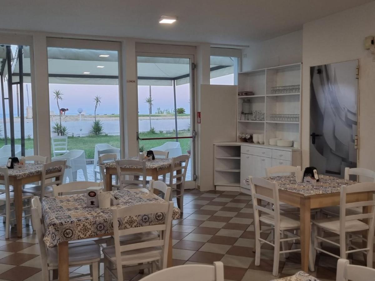 Hotel Rivabella Davoli Dış mekan fotoğraf