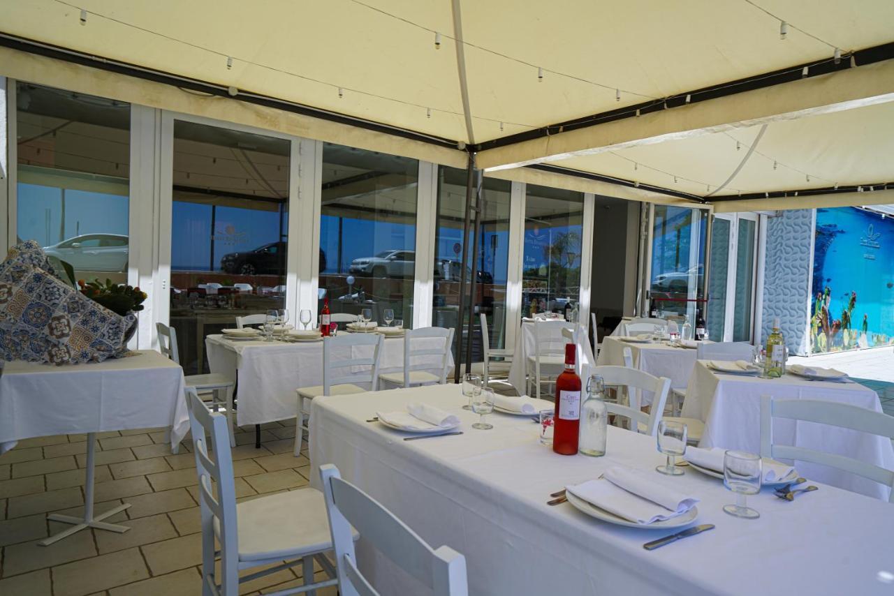 Hotel Rivabella Davoli Dış mekan fotoğraf