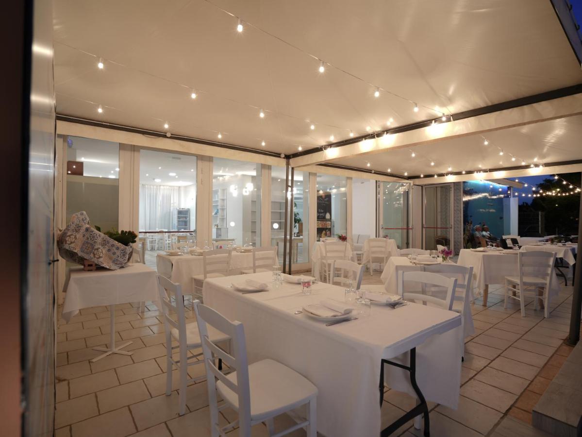 Hotel Rivabella Davoli Dış mekan fotoğraf