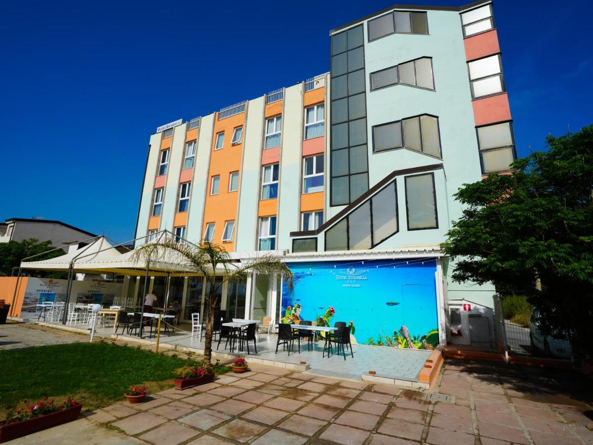 Hotel Rivabella Davoli Dış mekan fotoğraf