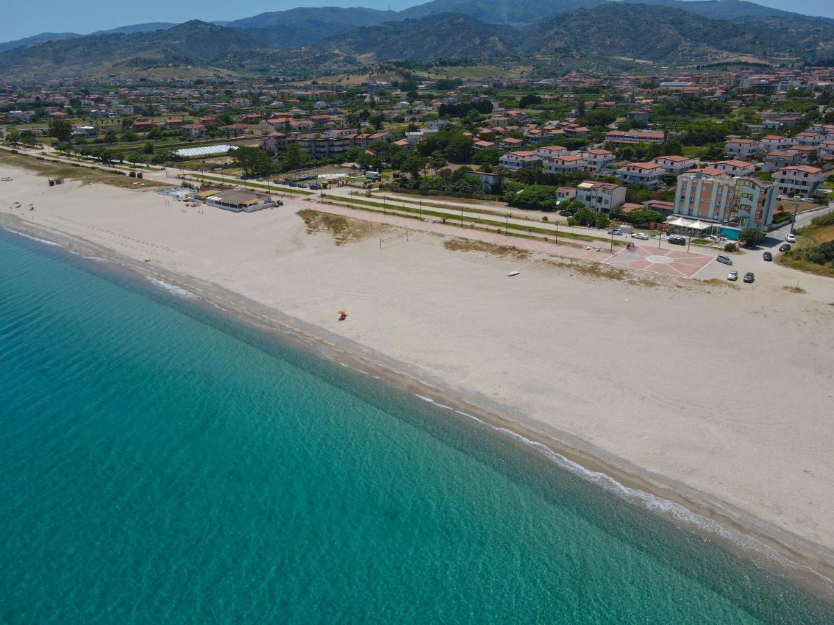 Hotel Rivabella Davoli Dış mekan fotoğraf