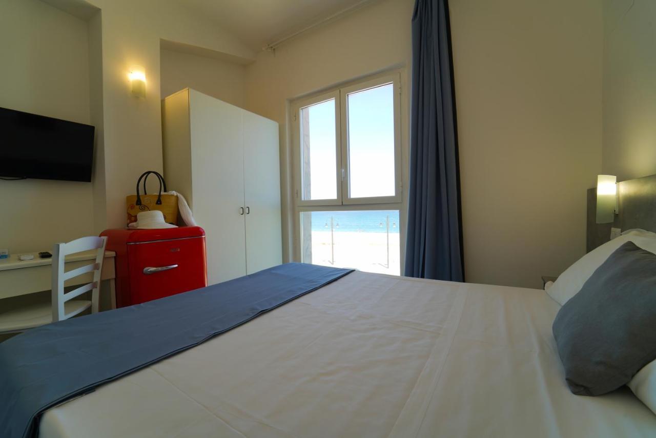 Hotel Rivabella Davoli Dış mekan fotoğraf