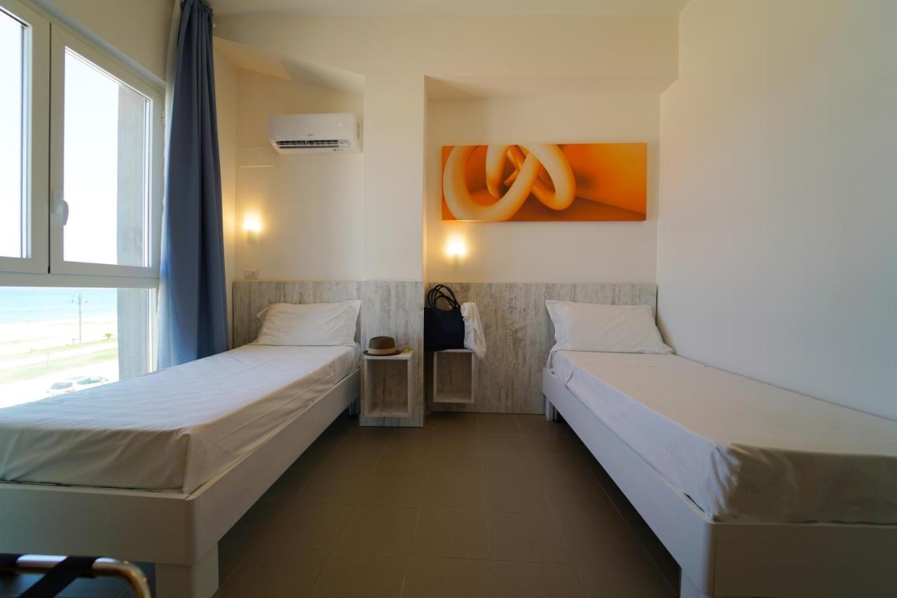 Hotel Rivabella Davoli Dış mekan fotoğraf